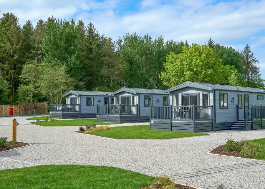 luxuary lodges at cornish meadows holiday park cornwall