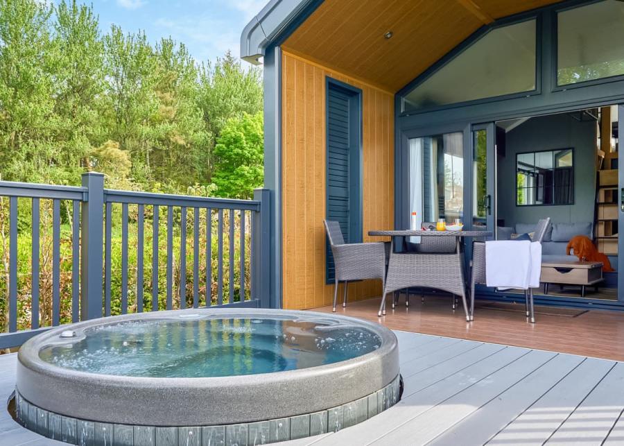 hot tub holiday at cornish meadows holiday park