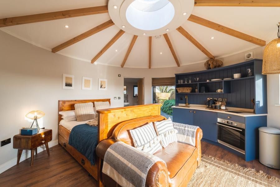 luxury open plan glamping, bude, cornwall