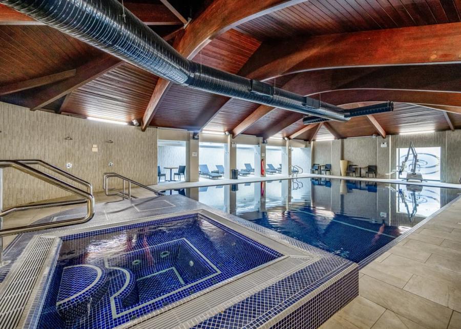 the indor swimming pool at Finlake Resort & Spa