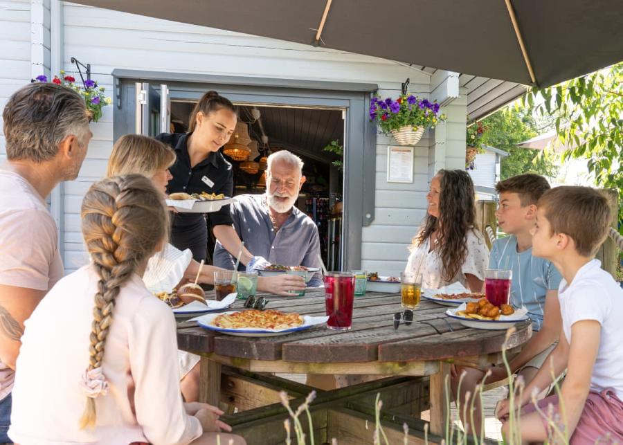 eating out at Holmans Wood Holiday Park