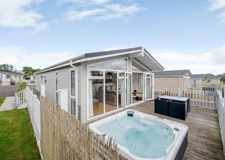 Hornbeam Country Park lodges with hot tubs