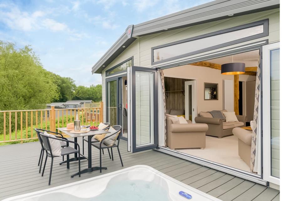 luxury lodges with hot tubs for fishing holidays in Devon