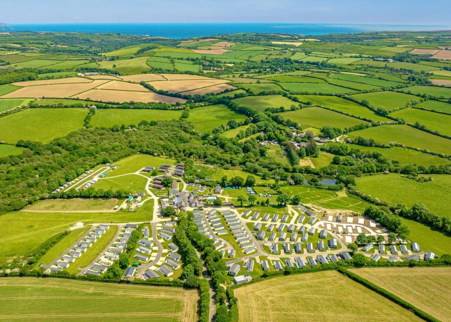meadow lakes holiday park in cornwall near st austell