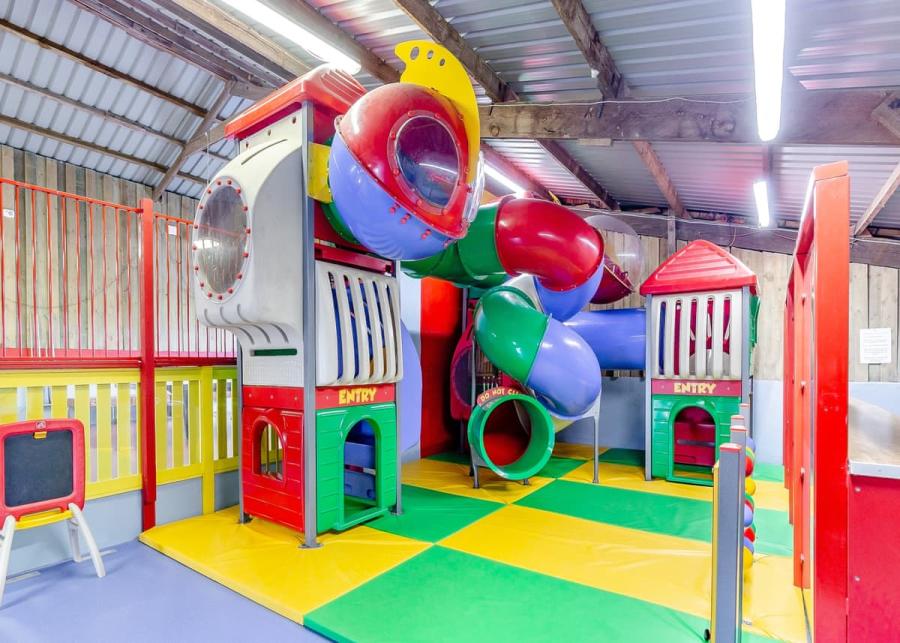 soft play at meadow lakes holiday park near st austell