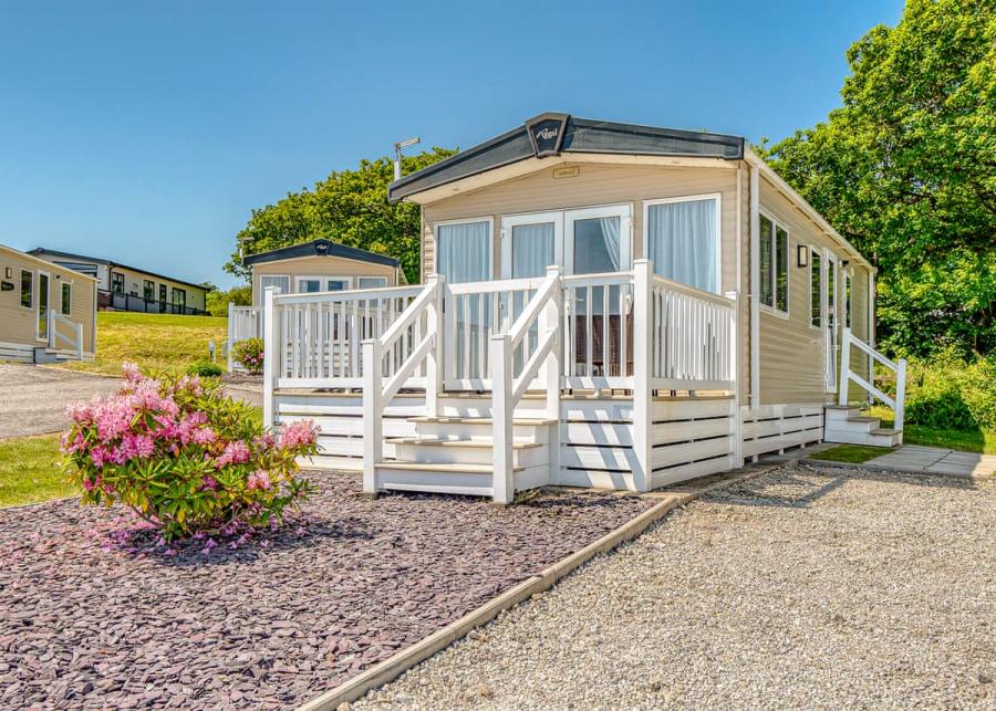 caravan at meadow lakes holiday park near st austell