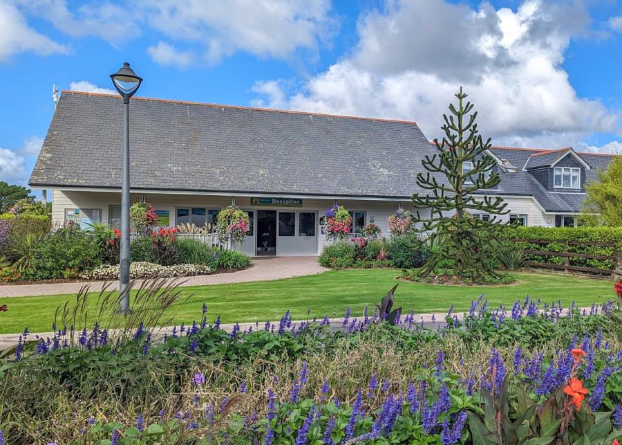 monkey tree holiday park reception