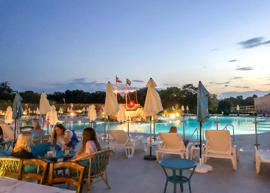 pool at monkey tree holiday park newquay