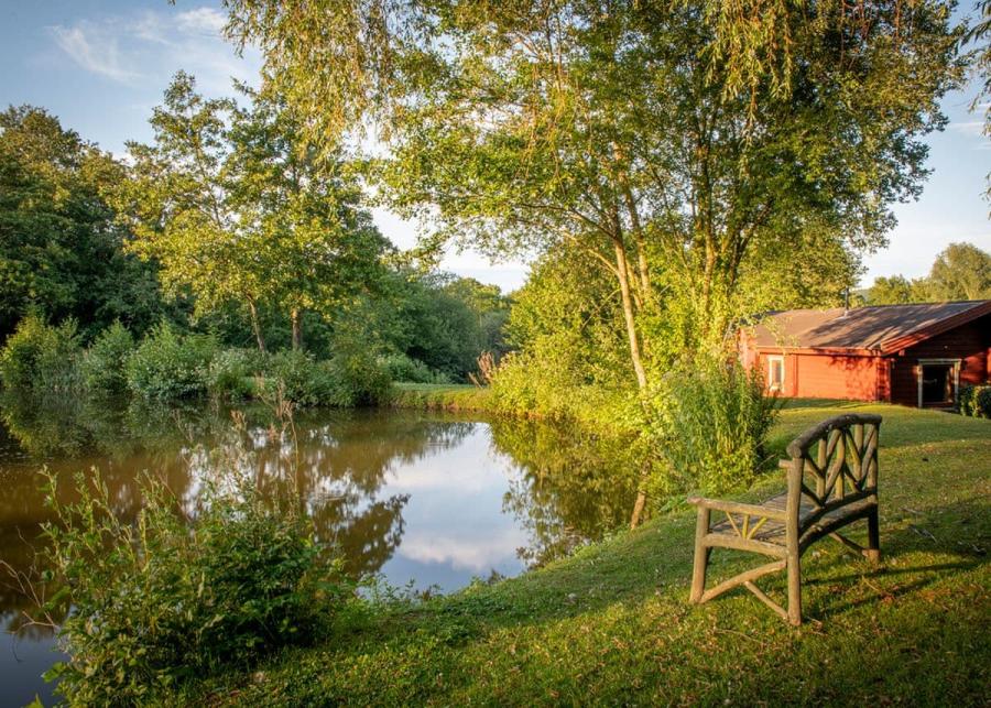 holiday lodges by the lake at Otter Falls