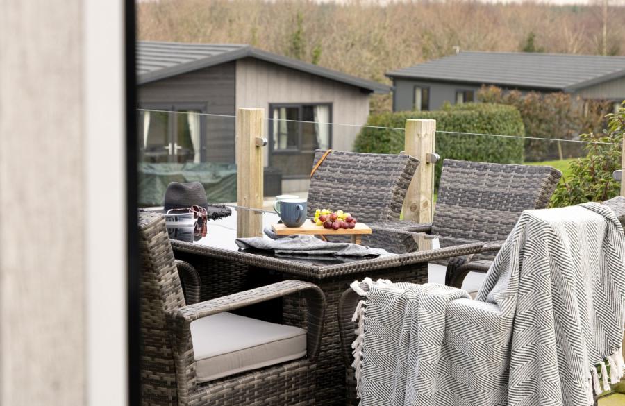 outdoor seating in a luxury lodge at lifton, devon 