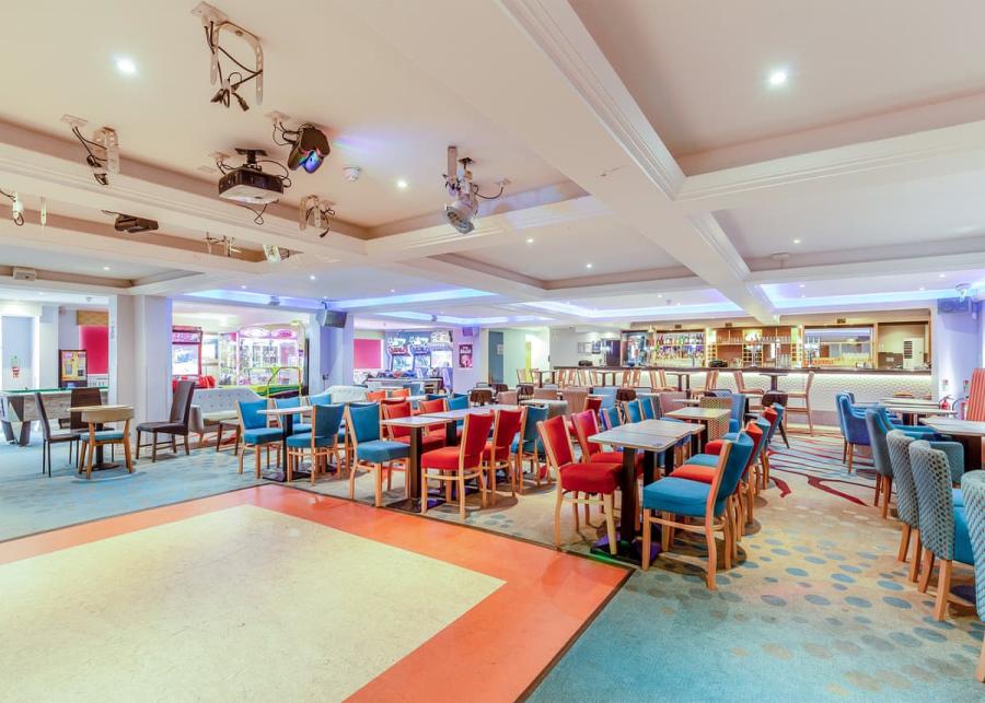 bar and restaurant at sandymouth holiday resort 