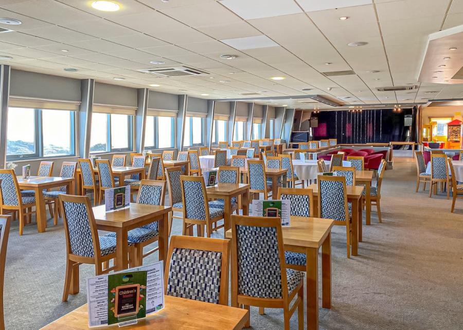 entertainment at shear barn holiday park 