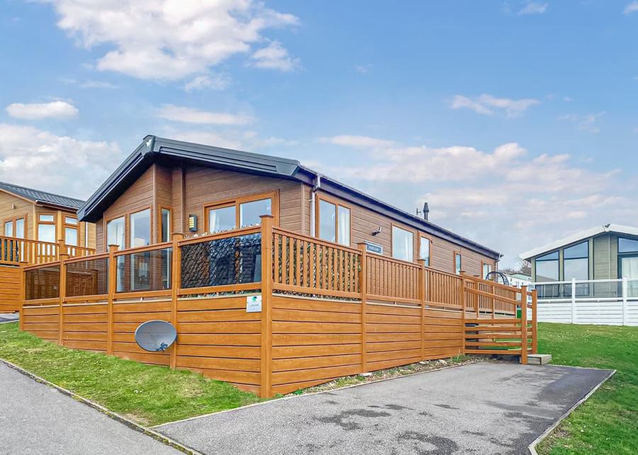 luxury lodge at shear barn holiday park in hastings