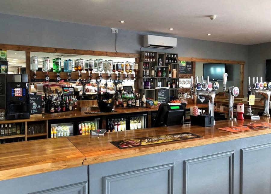 bar and restaurant at shear barn holiday park in sussex