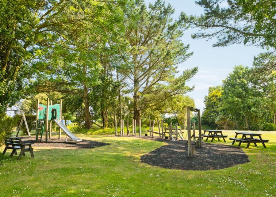 childrens play area near the lizard peninsula