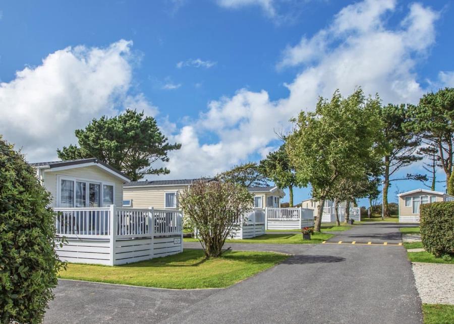 luxury caravan holidays at st agnes holiday park 