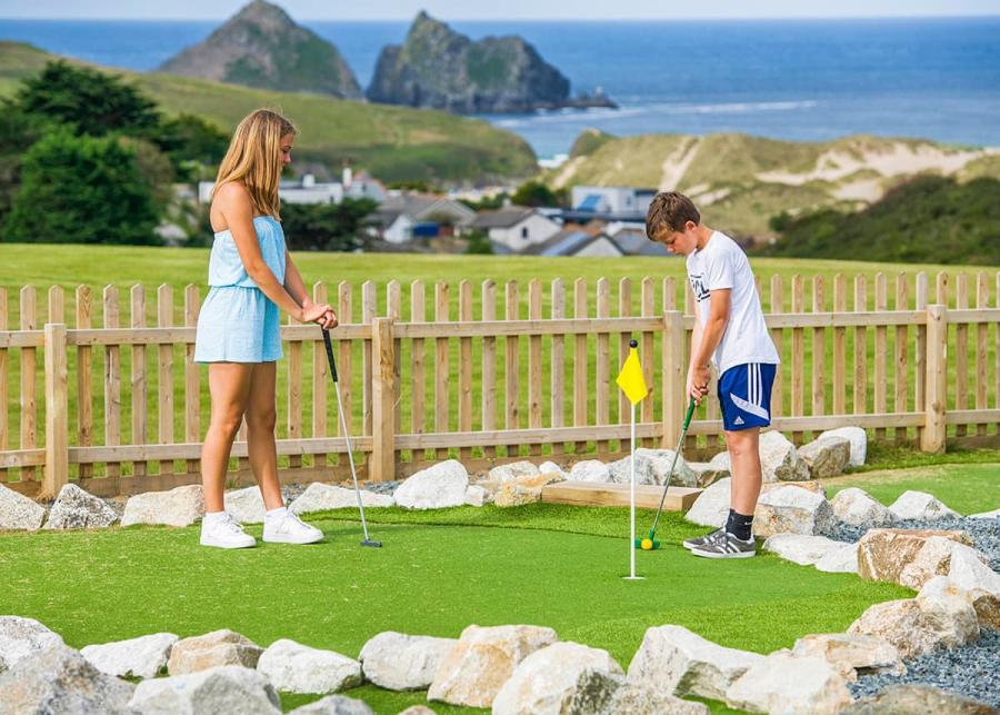 crazy golf at trevornick holiday park