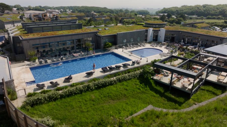 swimming pool at una st ives lodges in cornwall