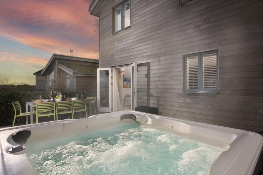 luxury lodges with hot tubs in st ives