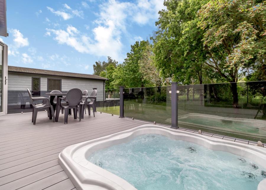 hot tubs holidays at The Essex Country Club