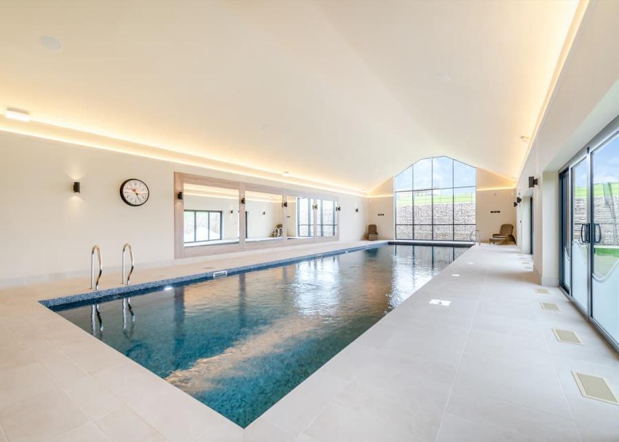 pool at knights lodges park