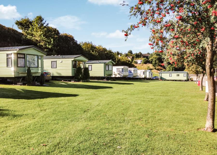 caravan breaks at lime tree holiday park near buxton