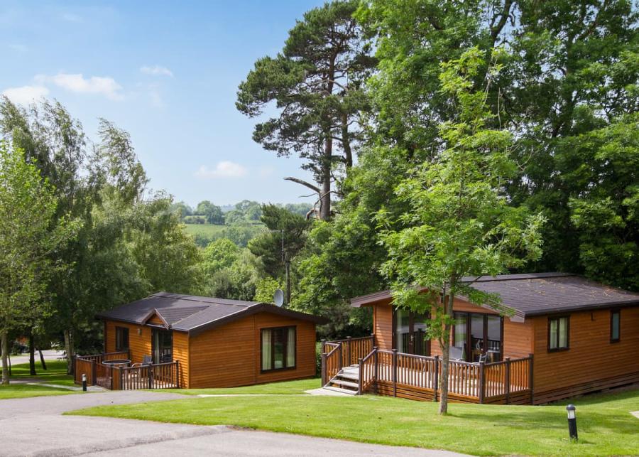 lodge holidays in derbyshire at sandybrook lodge holiday park
