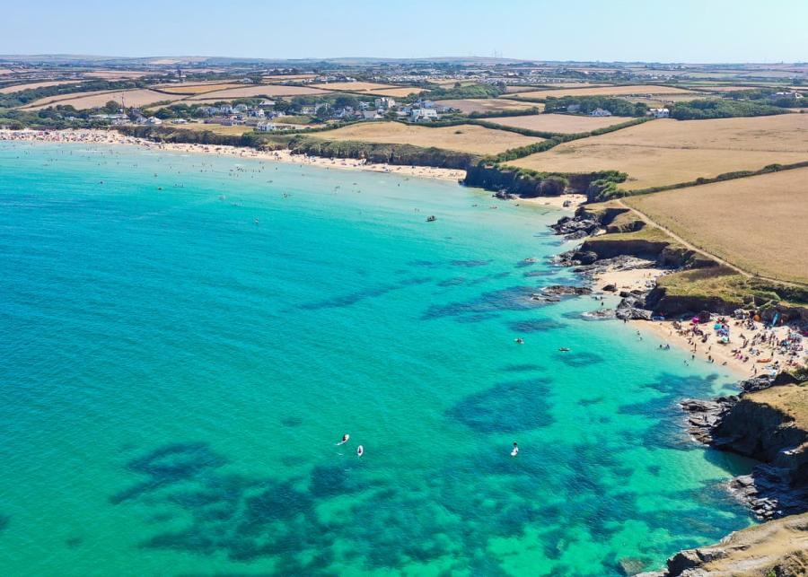 beach near Mawgan Porth cornwall sun haven holiday park