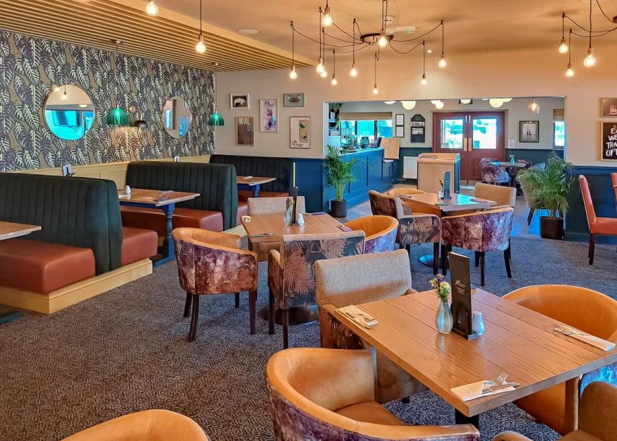 bar and restaurant at waldegraves holiday park 