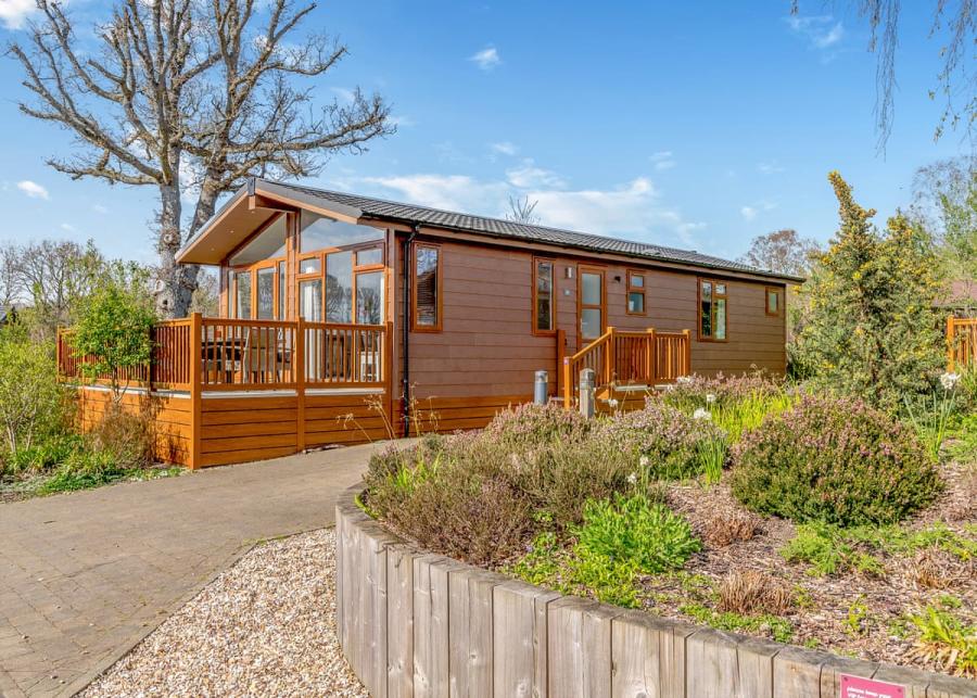 luxury lodge holidays with private decking in Dorset
