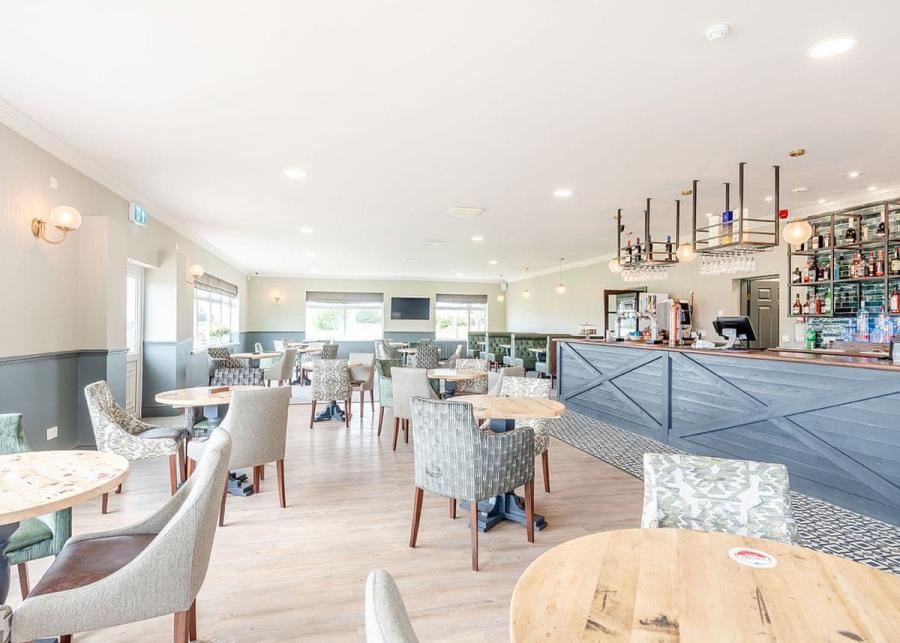 bar and restaurant at addlethorpe country park 