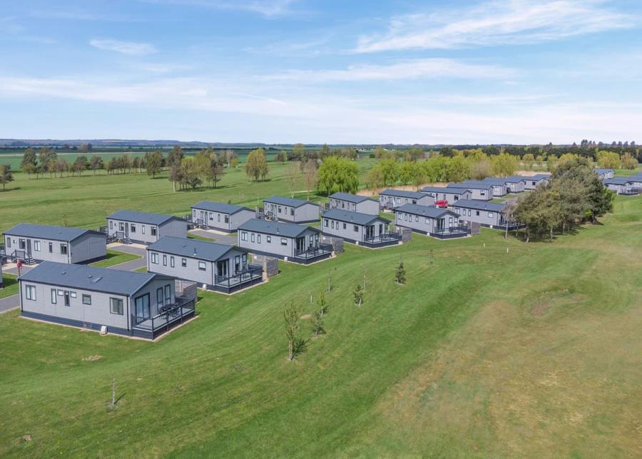 luxury lodge holidays at addlethorpe country park in skegness