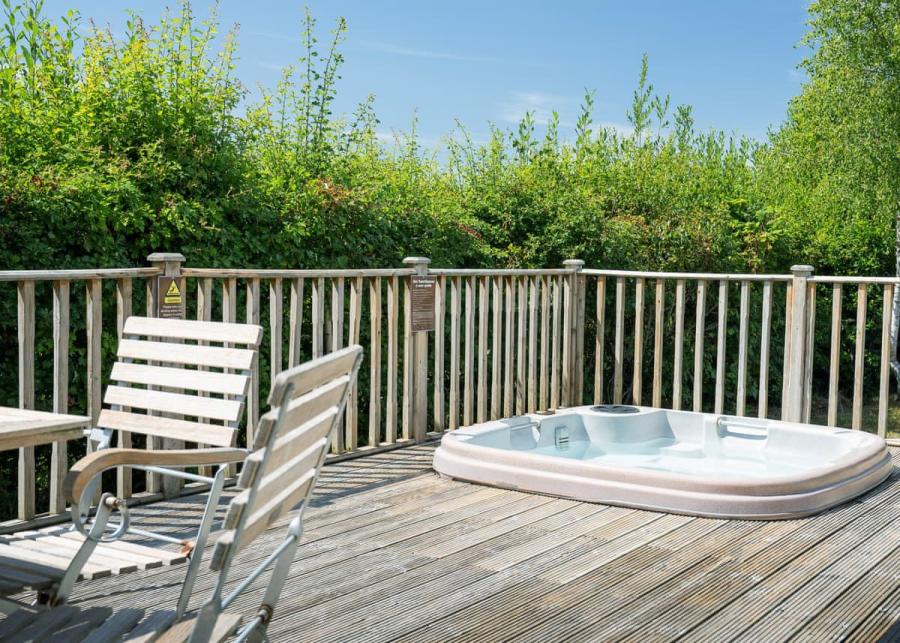 private hot tubs at ashby woulds lodges near ashby-de-la-zouch