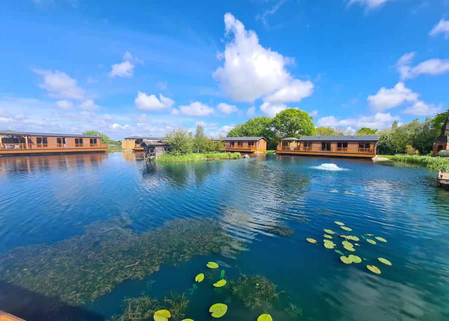 caistor lakes lodges in caistor, market rasen