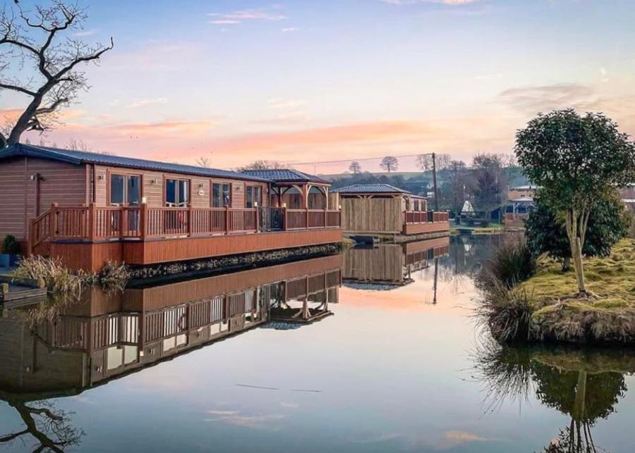 caistor lakes lodges near market rasen