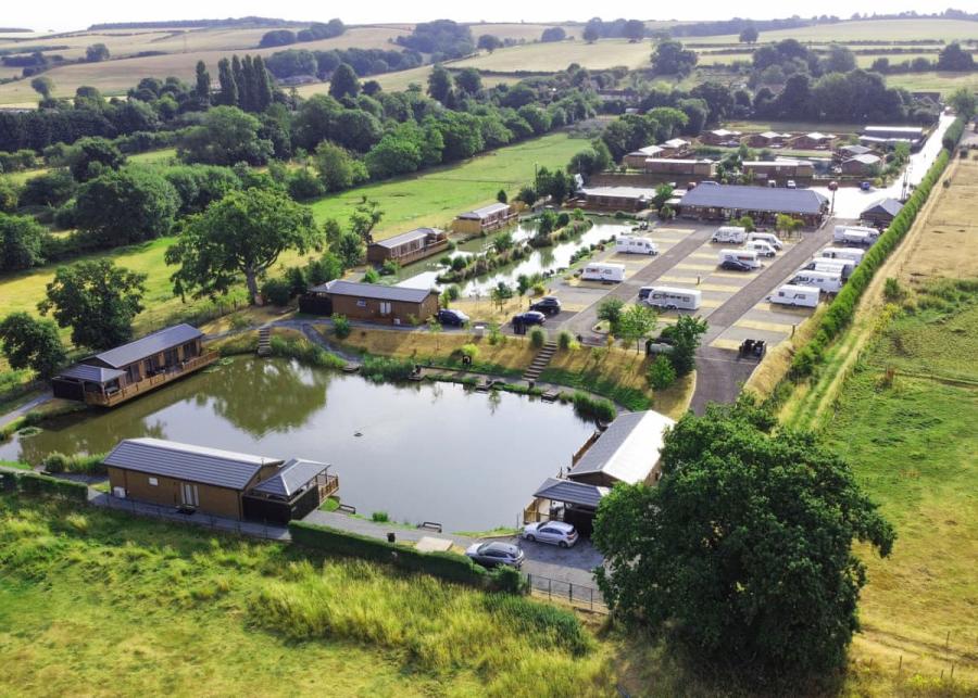 caistor lakes lodges in lincolnshire