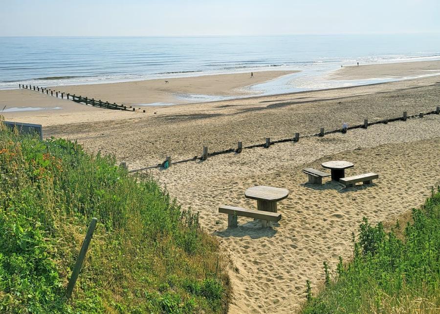 beach access from castaways beach resort near bacton-on-sea
