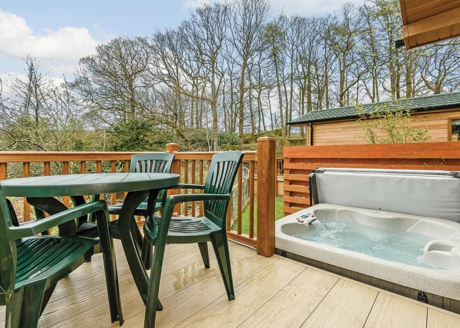 private hot tubs at crake valley holiday park in the lake district