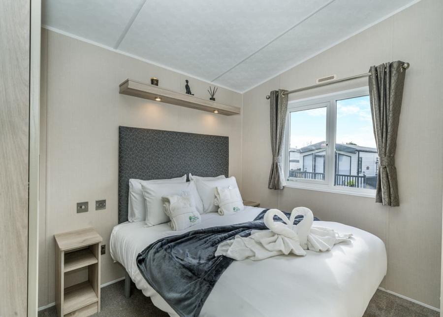 double bedroom in a lodge