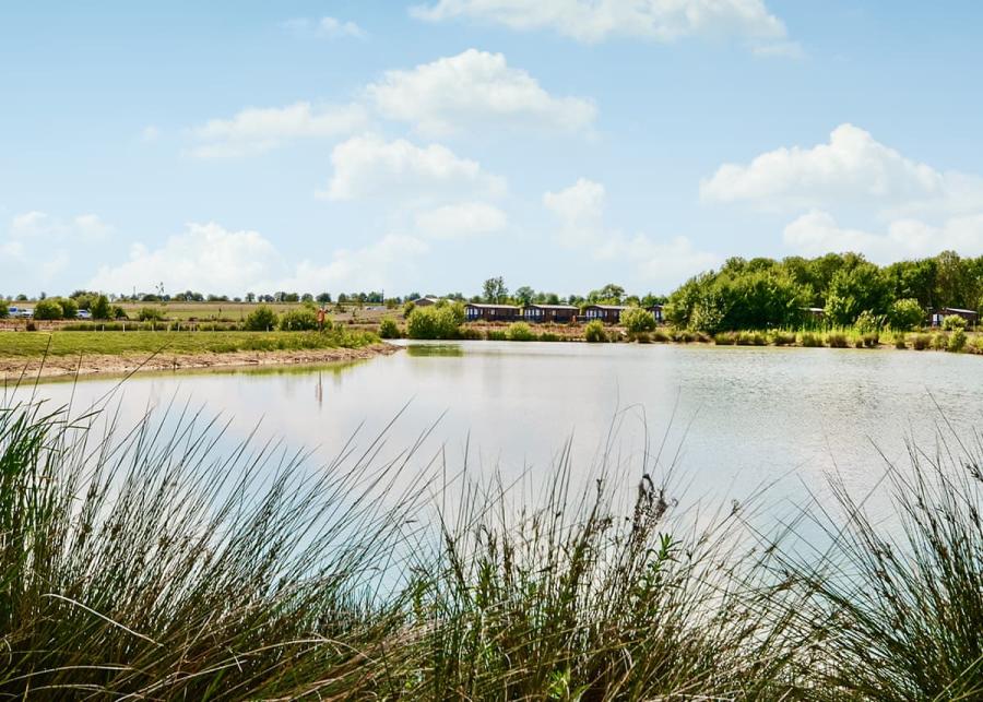 lakes at hanworth country park lincolnshire