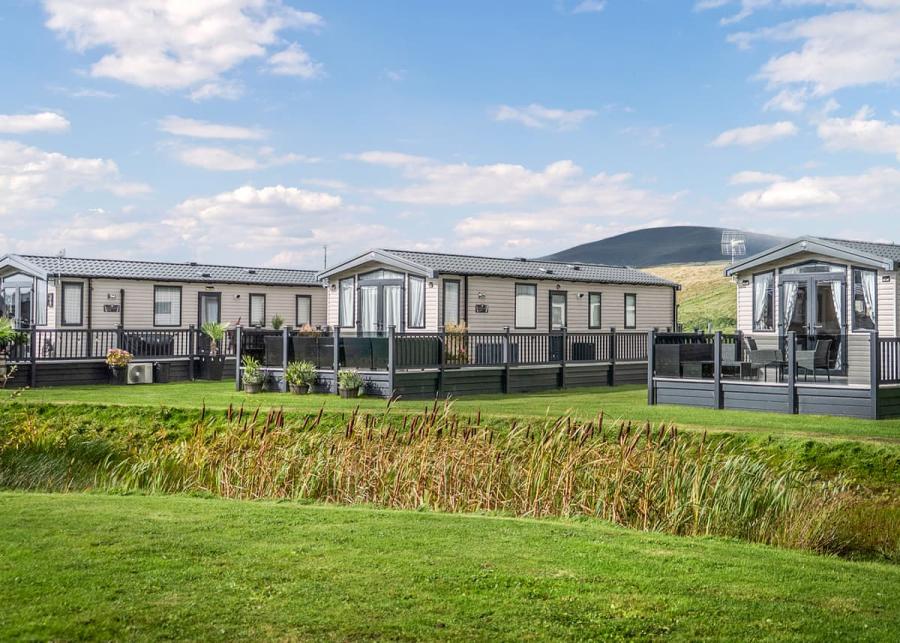 luxury caravan breaks at harbour lights holiday park in millom