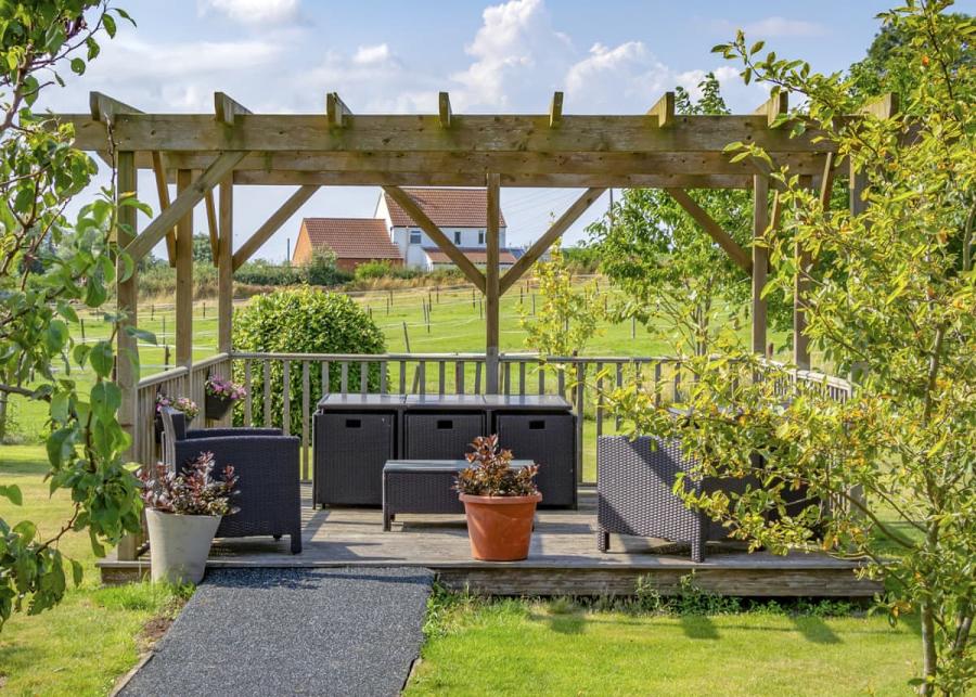 helsey farm cottages in helsey