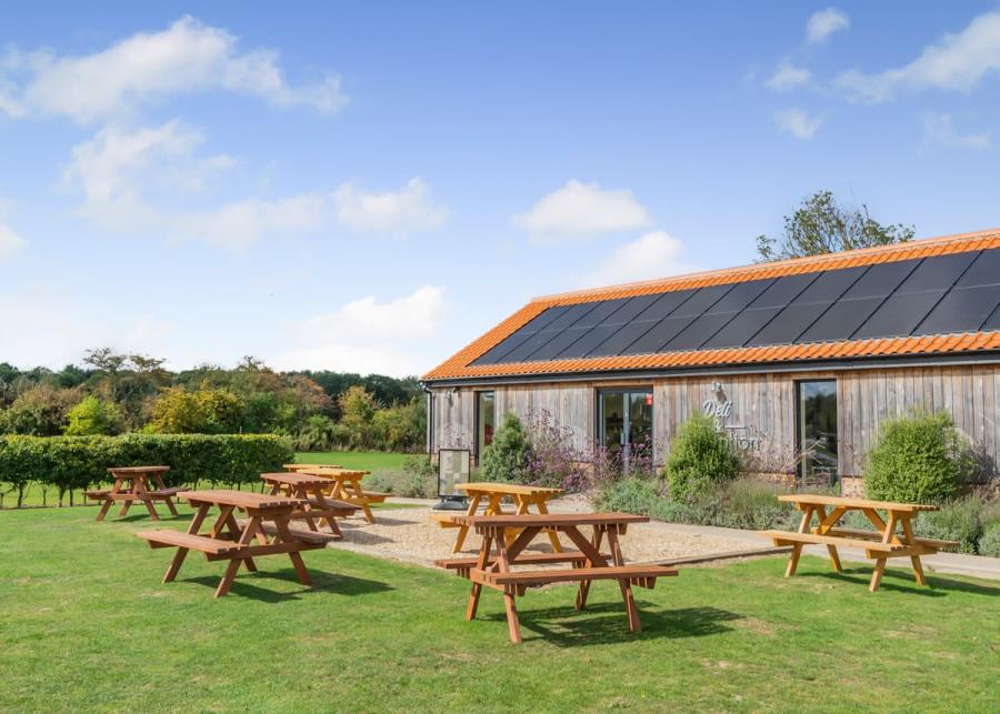 home farm park lakeside retreat