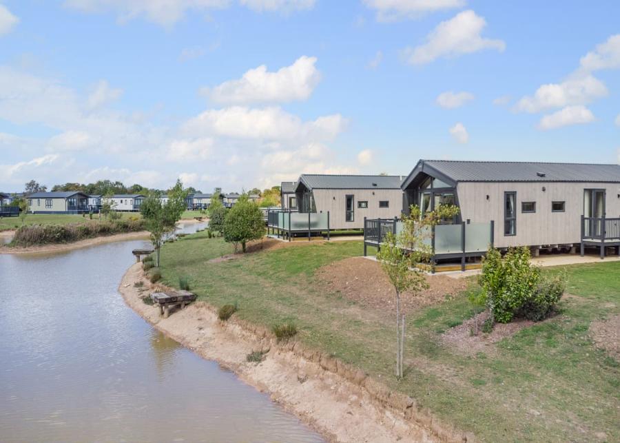 home farm park lakeside retreat near skegness