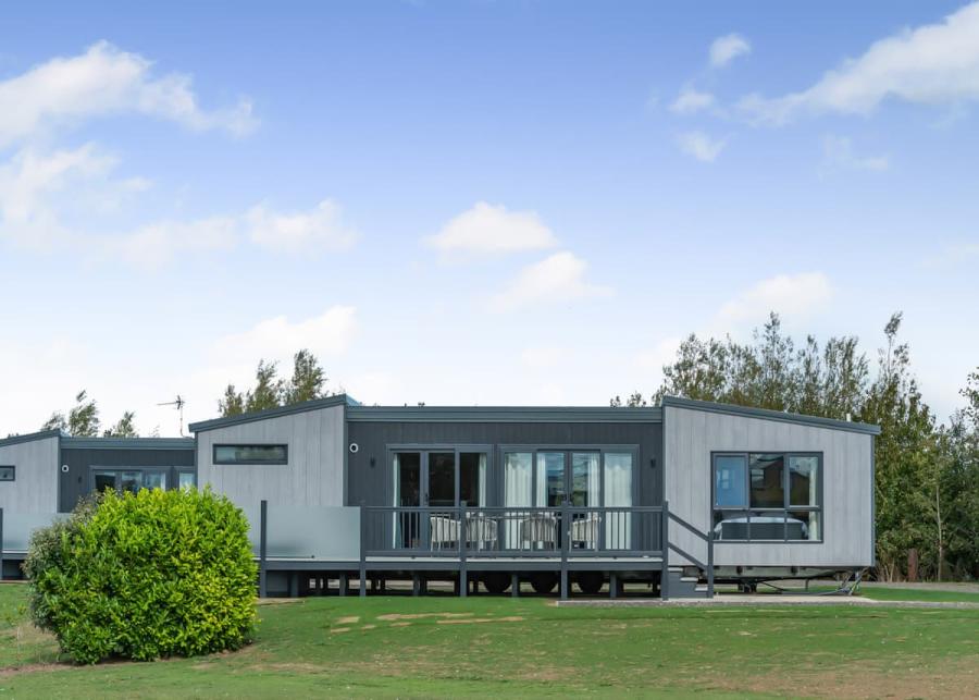 home farm park lakeside retreat luxury lodge breaks