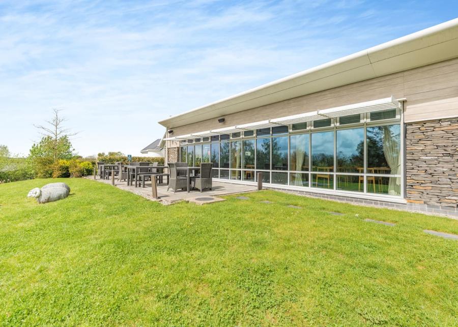 keswick reach lodge retreat in keswick