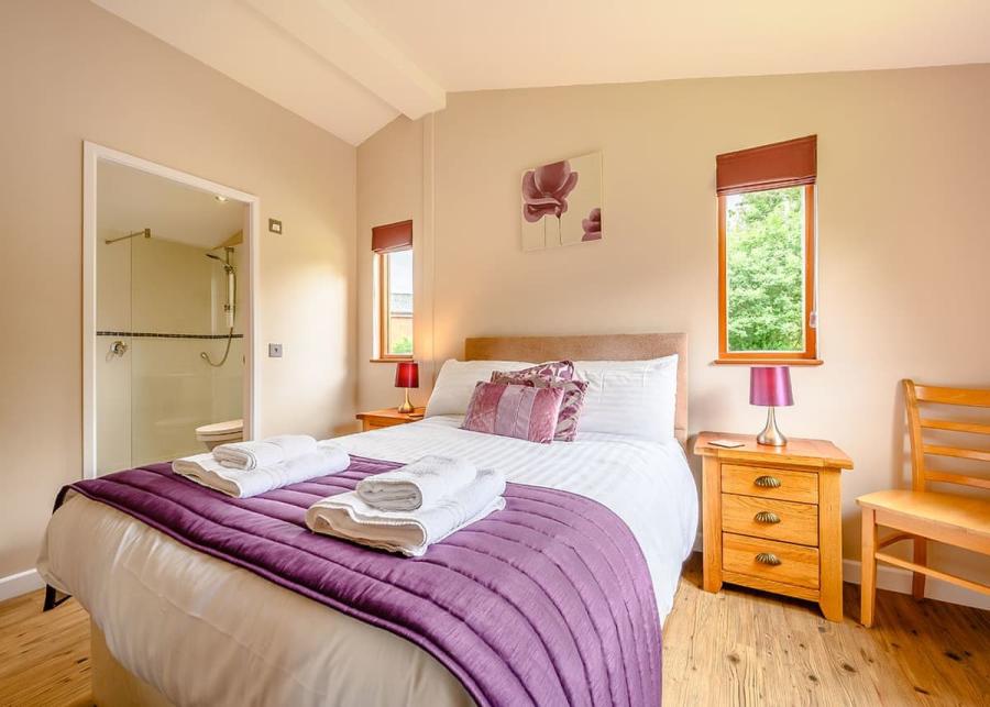 double bedroom at meadows end lodges