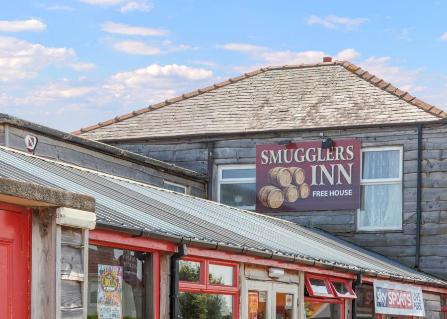 pub at merryfield and sandfield holiday park