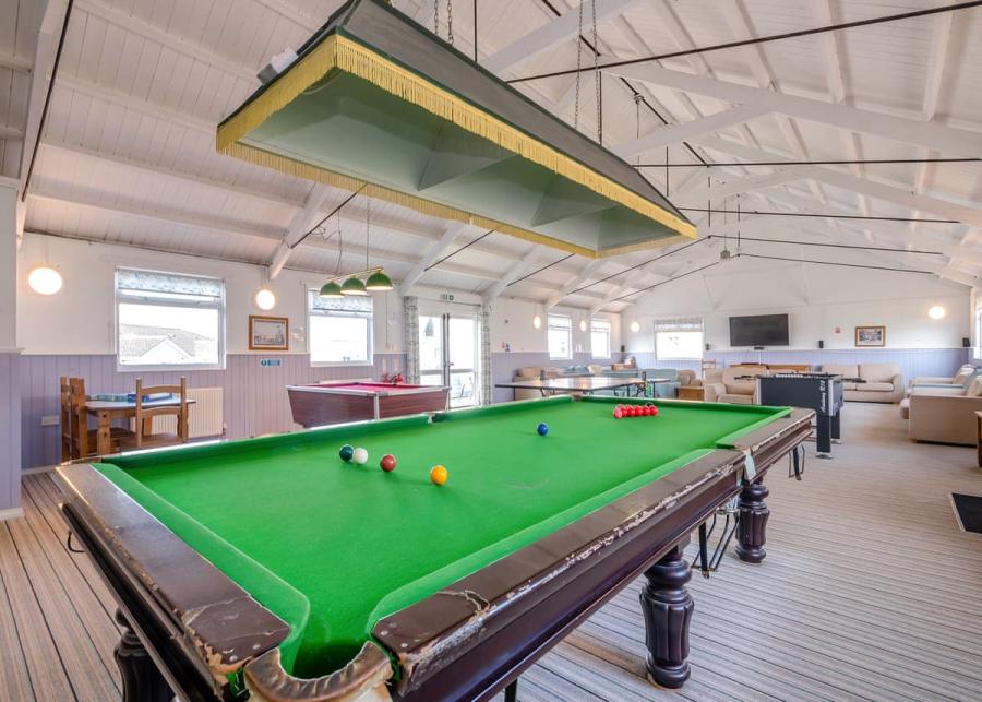 snnoker at mundesley holiday village