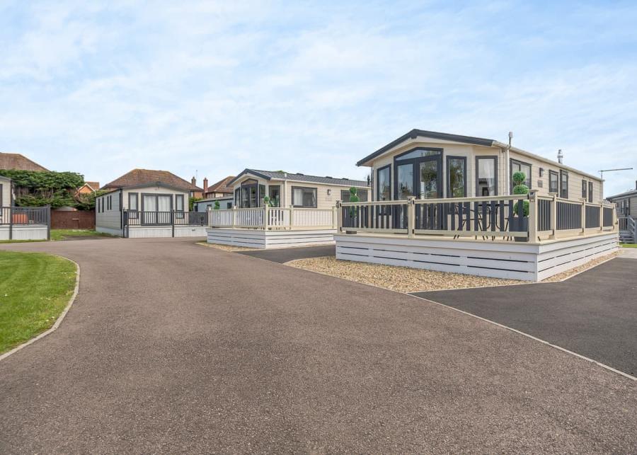 norfolk broads country park in potter heigham